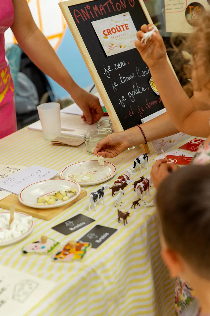Atelier de dégustation avec petits animaux en figurine